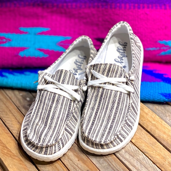 Black White Striped Gypsy Jazz - Picture 3 of 10